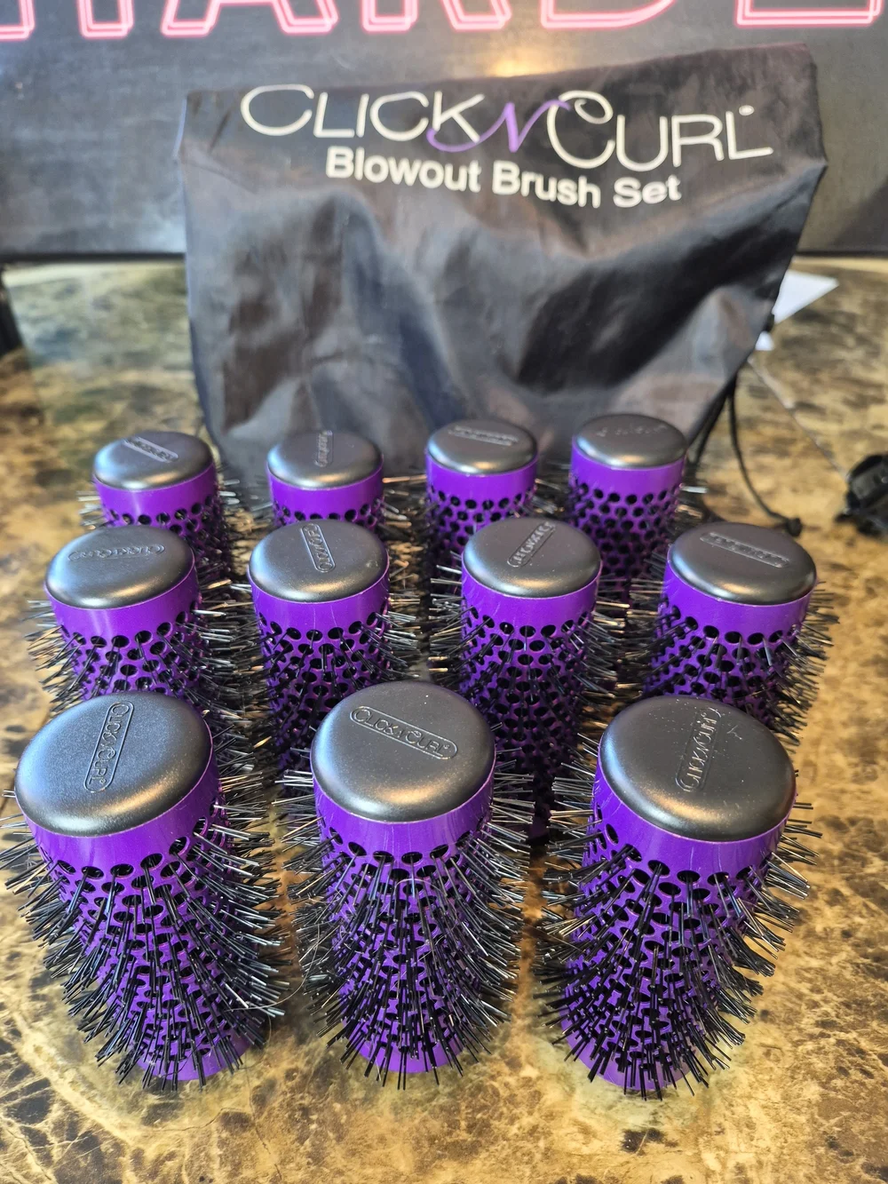 Click n Curl blowout brush set 28 piece expansion kit  Size small/medium   The